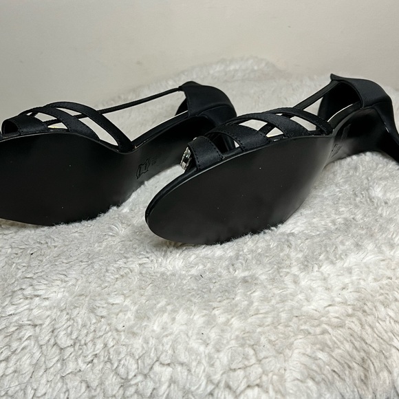 NIB Touch up black satin open toe heel with rhinestones size 8 and 8.5 - Picture 4 of 6